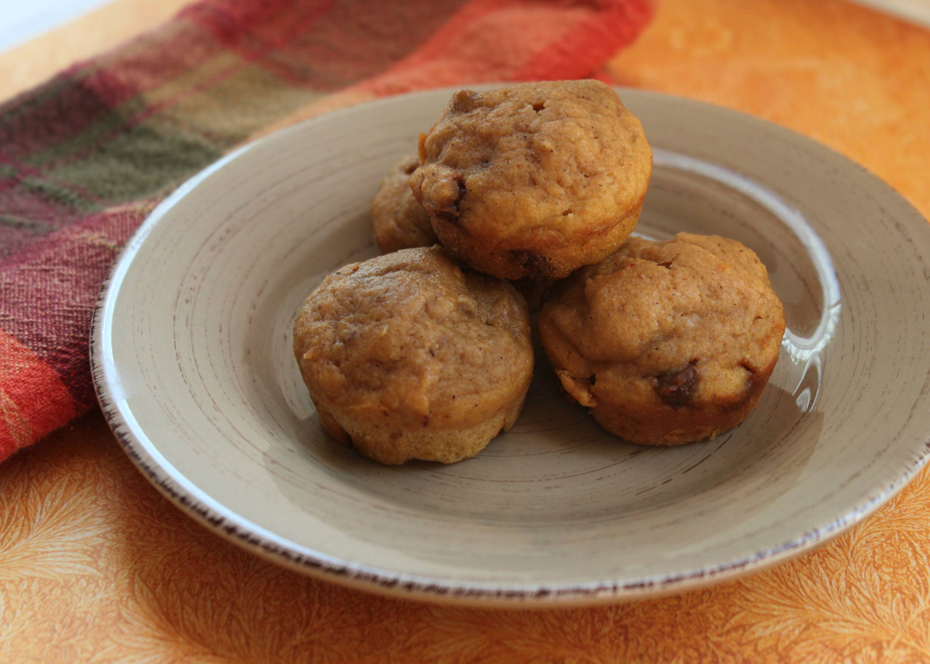 Mini Pumpkin Muffins With Cinnamon Chips 