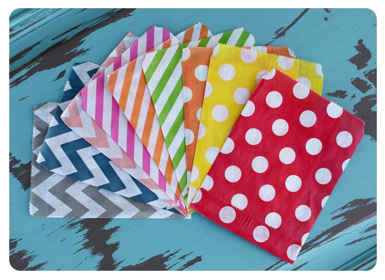 patterened favor sacks