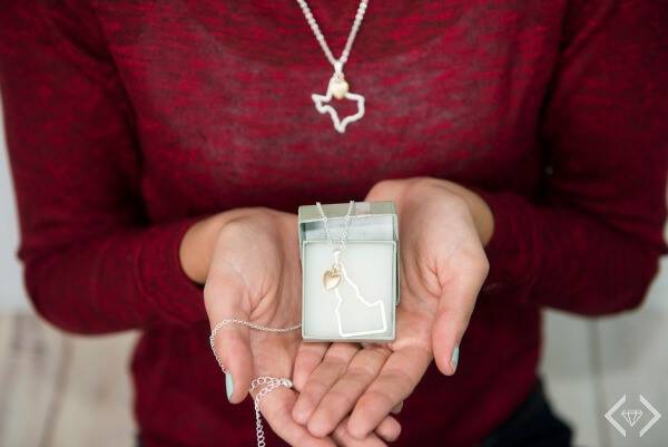 I love this deal from Cents of Style! These pretty State Pendant Necklaces are back and right now they're buy one, get one free, free shipping included!